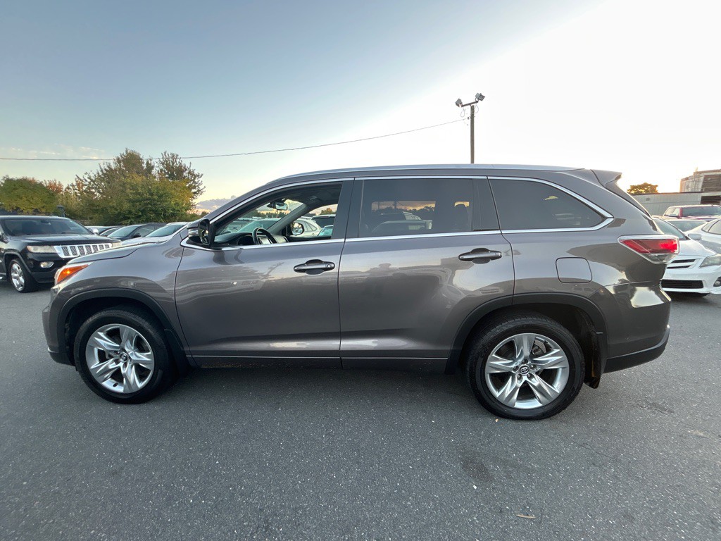 2016 Toyota Highlander Image 8
