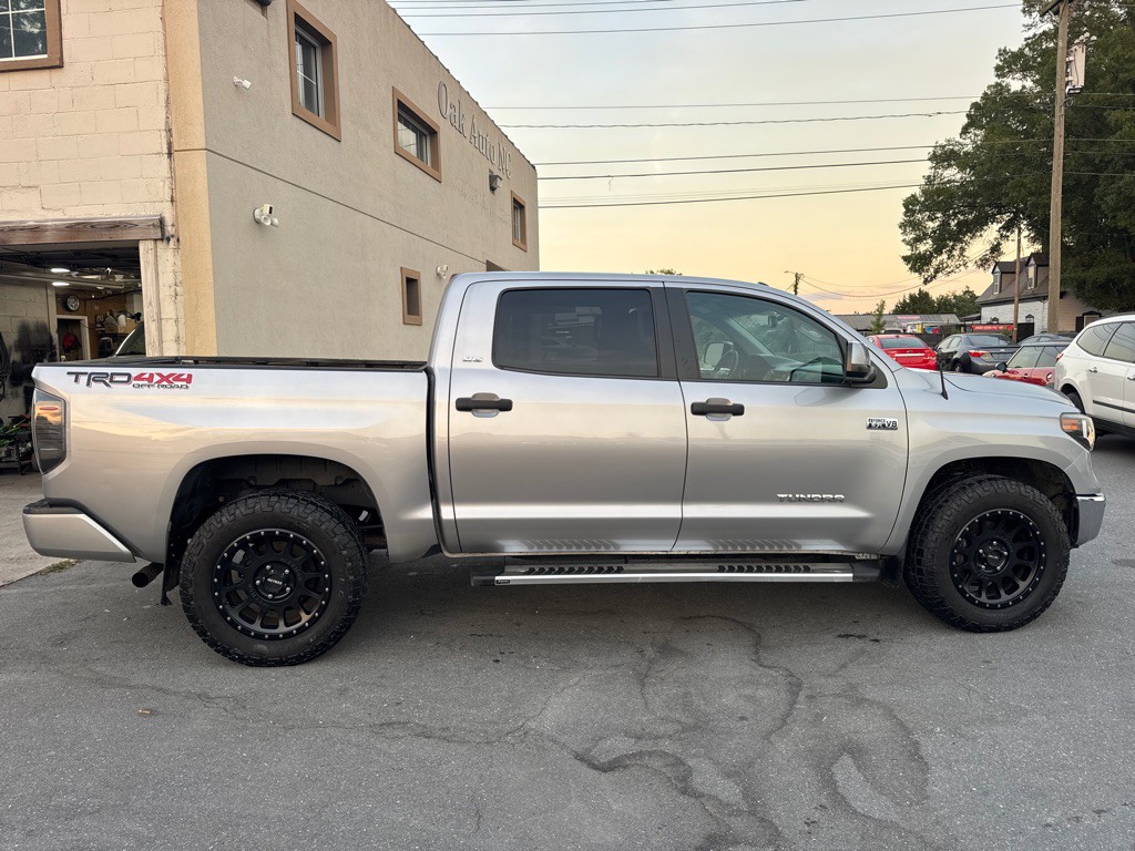 2016 Toyota Tundra Image 2