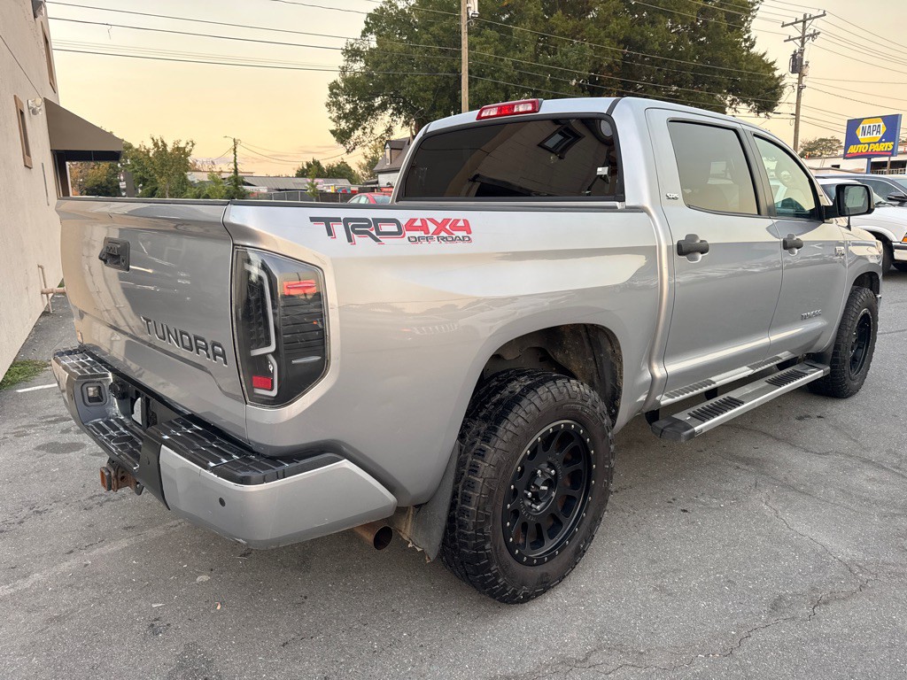 2016 Toyota Tundra Image 3