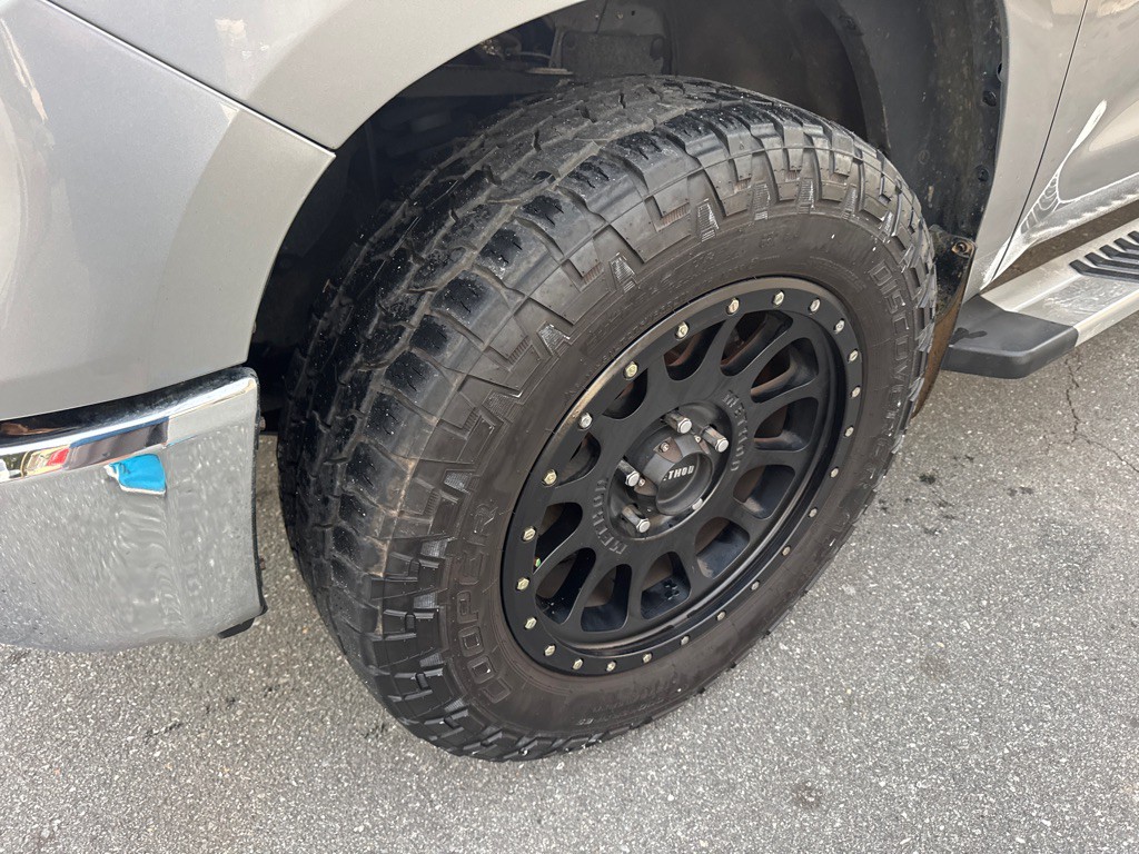 2016 Toyota Tundra Image 8