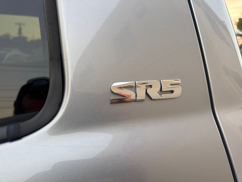 2016 Toyota Tundra Image 10