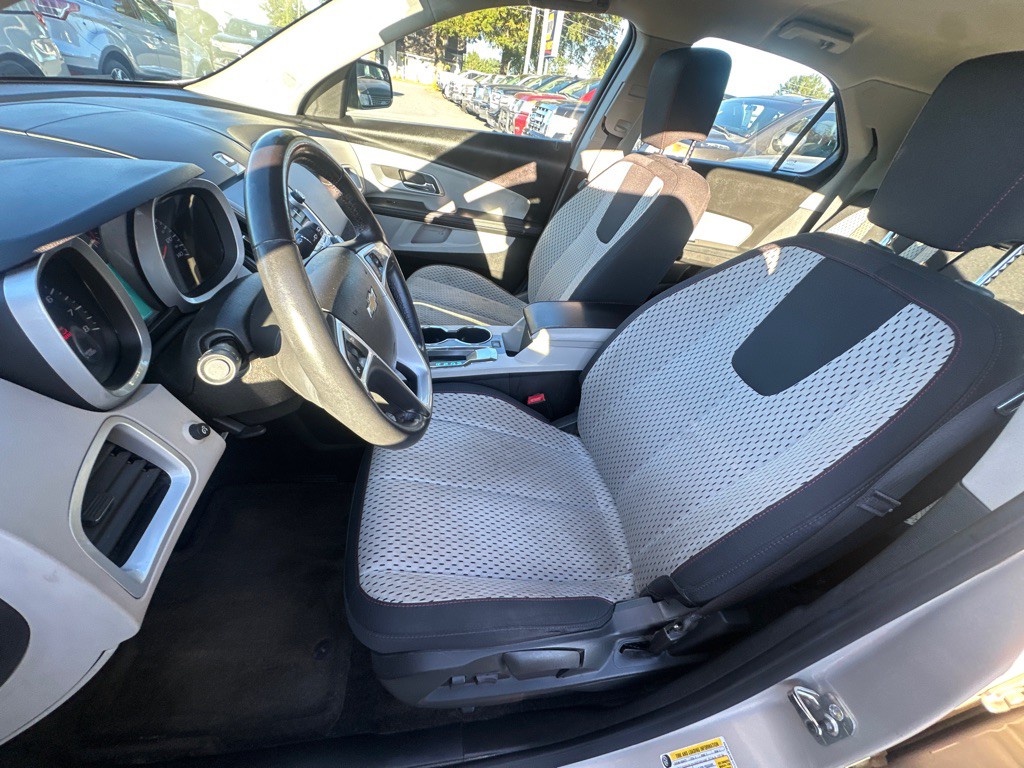 2011 Chevrolet Equinox Image 12