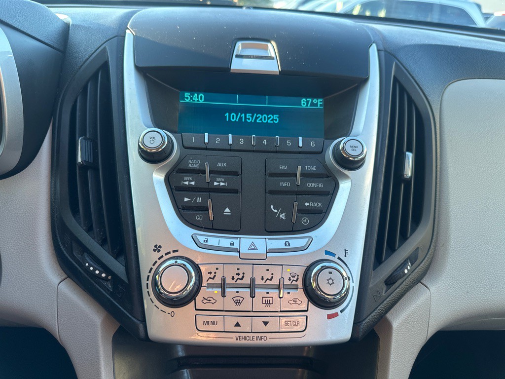 2011 Chevrolet Equinox Image 17