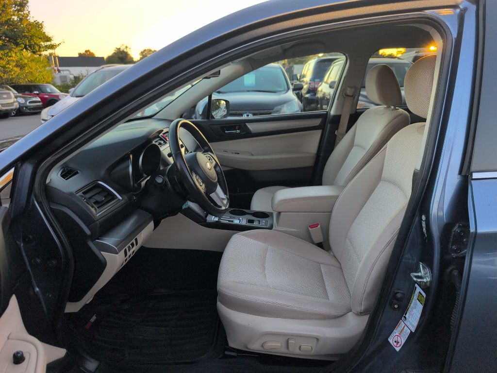 2015 Subaru Outback Image 9