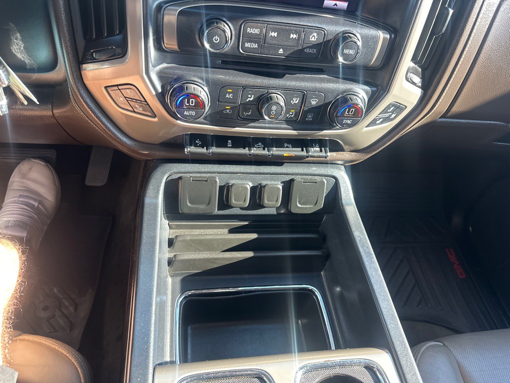 2016 GMC Sierra Image 23