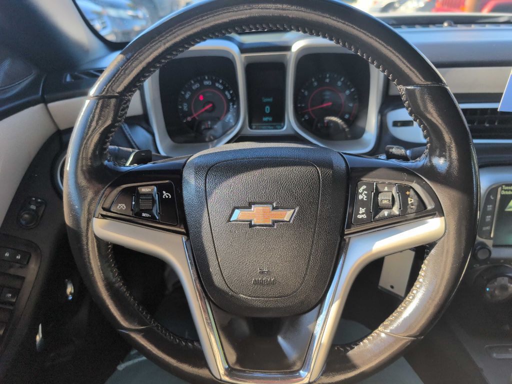 2015 Chevrolet Camaro Image 12