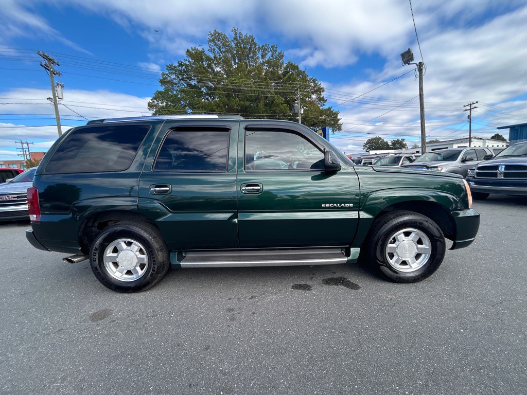 2002 Cadillac Escalade Image 4