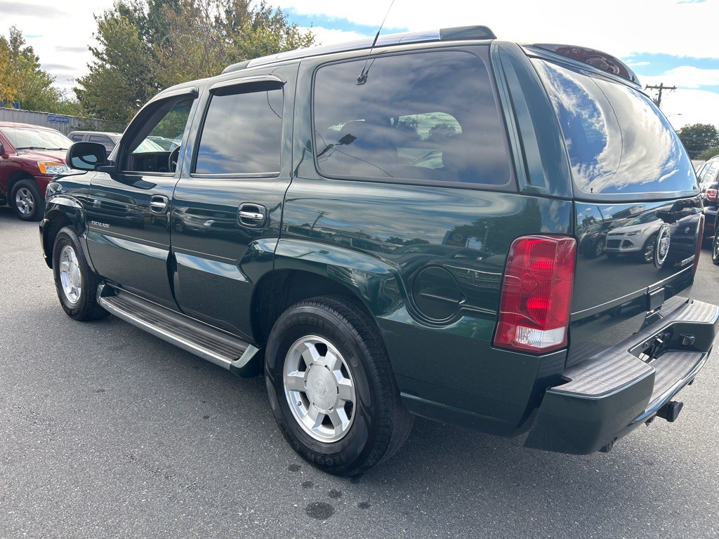 2002 Cadillac Escalade Image 7
