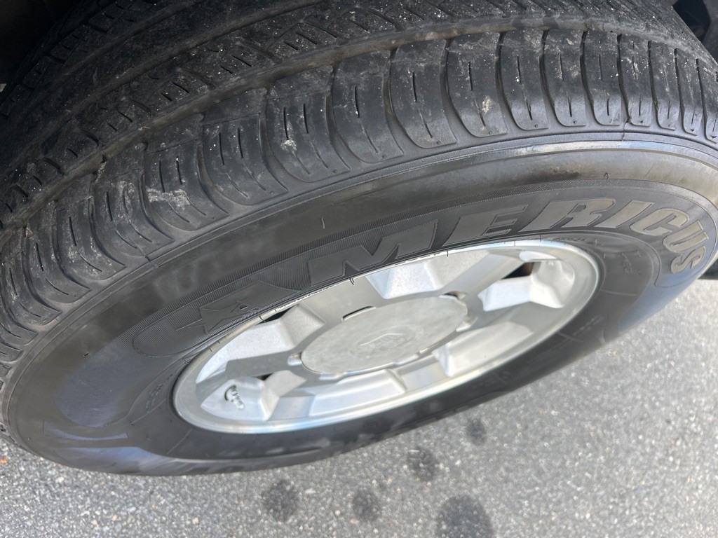 2002 Cadillac Escalade Image 11
