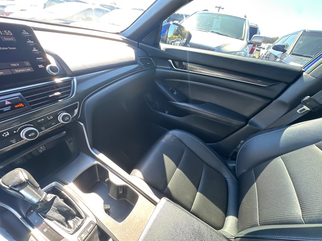 2019 Honda Accord Image 17