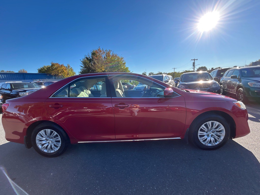 2013 Toyota Camry Image 3