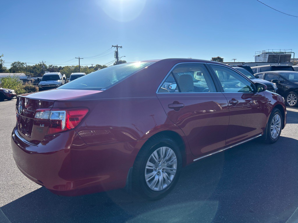 2013 Toyota Camry Image 4