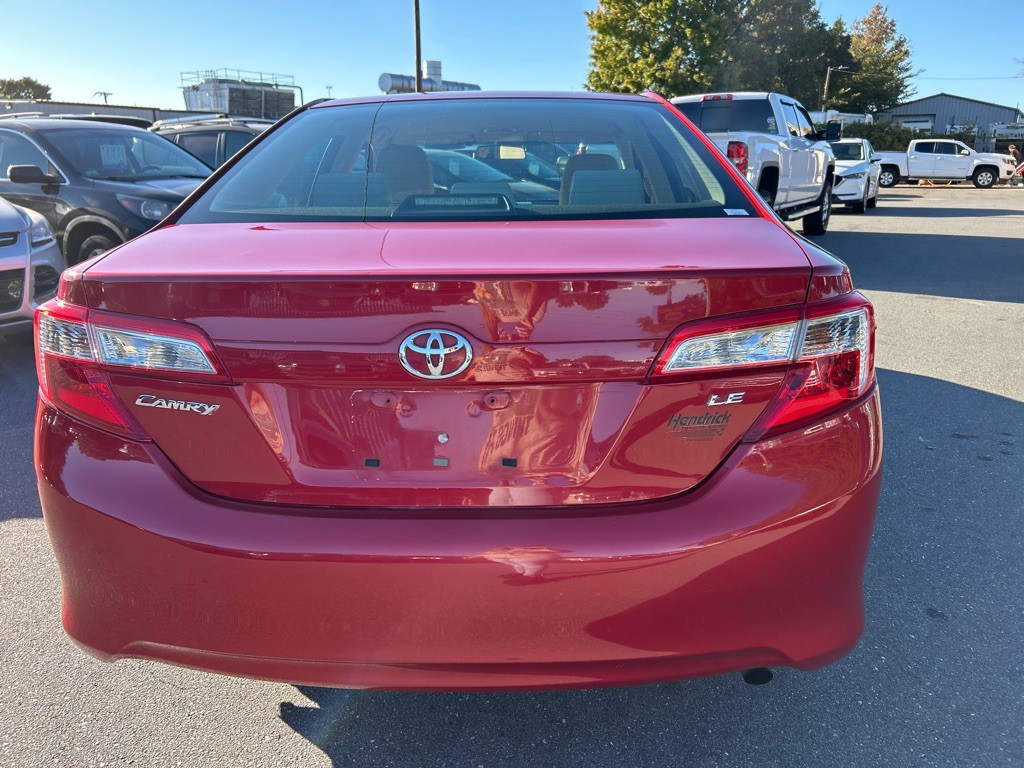 2013 Toyota Camry Image 5