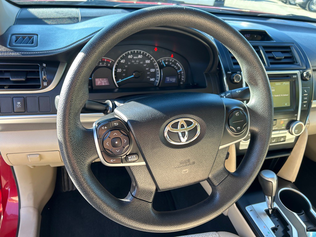 2013 Toyota Camry Image 11