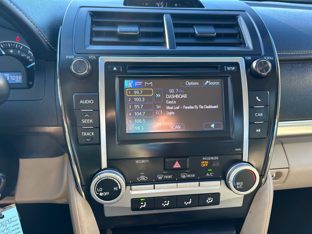 2013 Toyota Camry Image 12