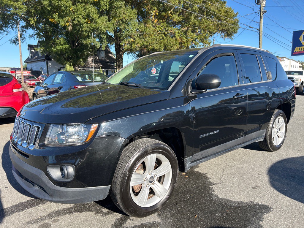 2017 Jeep Compass Image 1