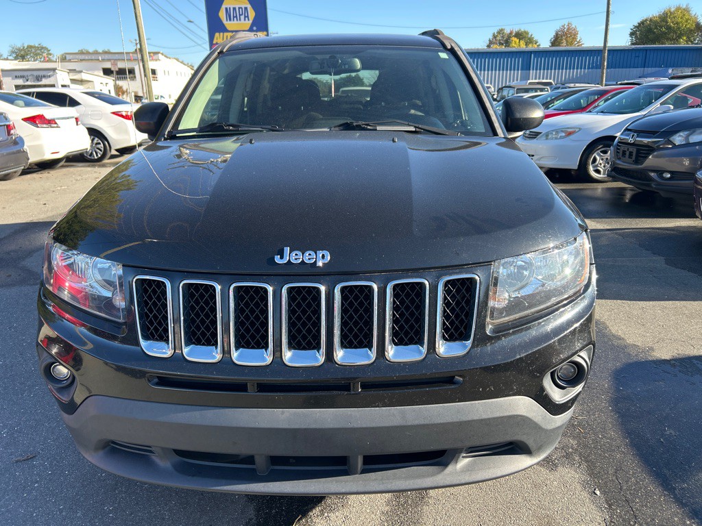2017 Jeep Compass Image 2