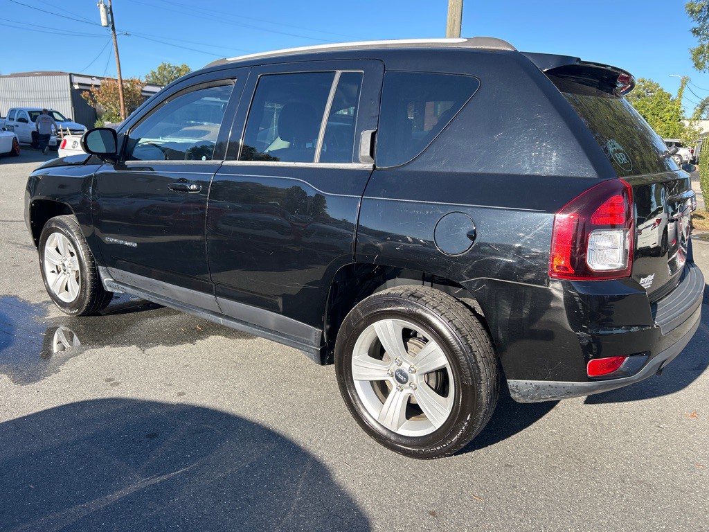 2017 Jeep Compass Image 7