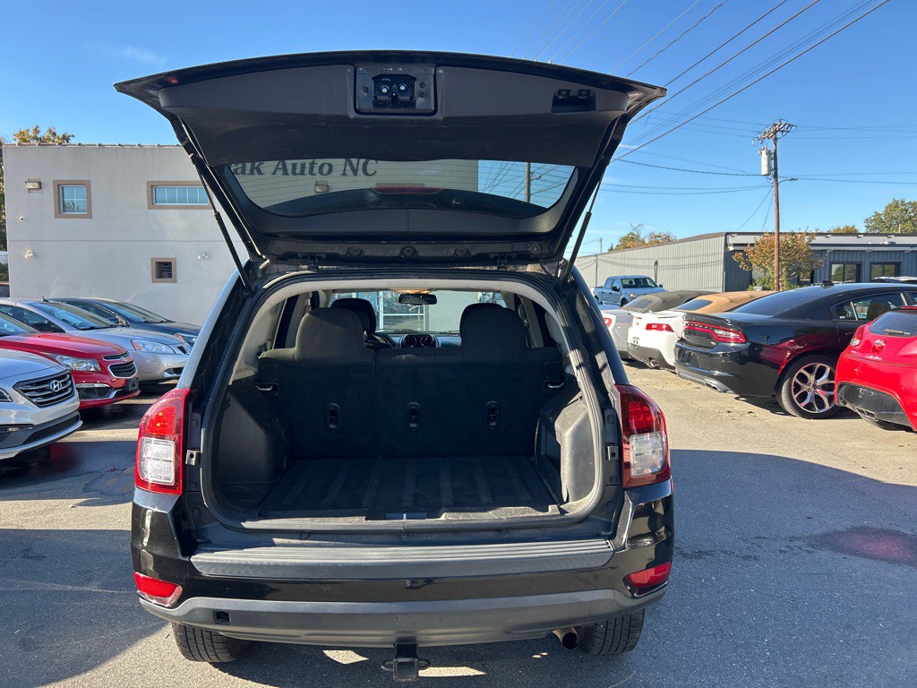 2017 Jeep Compass Image 9