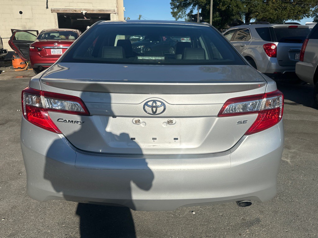 2014 Toyota Camry Image 4