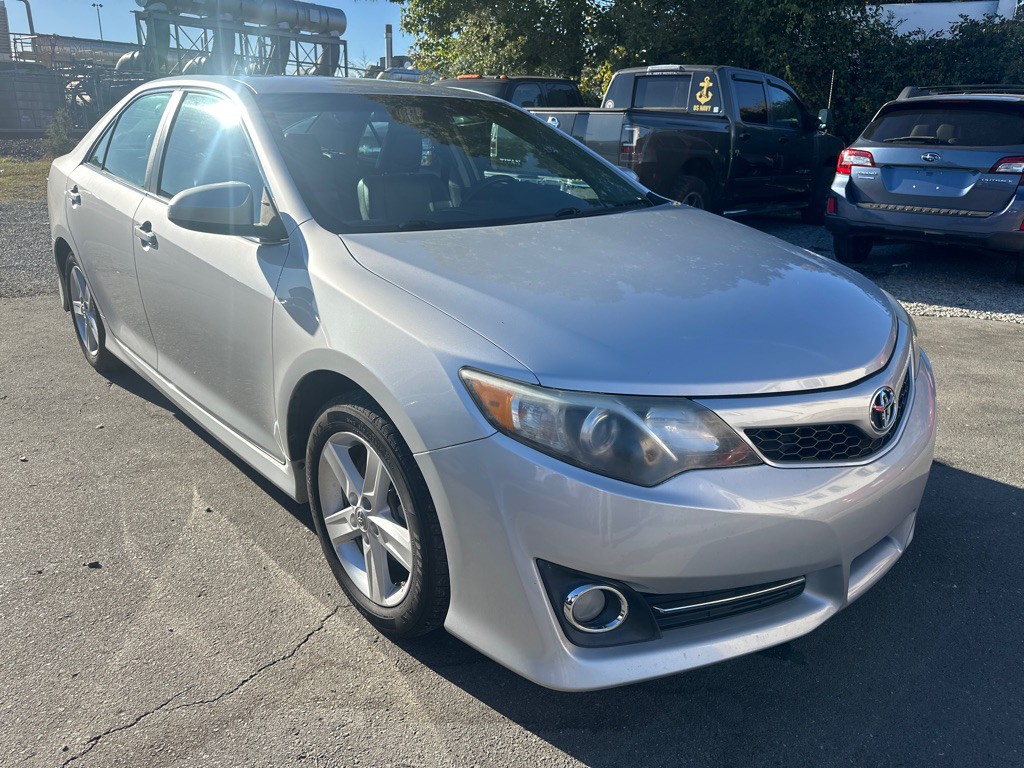 2014 Toyota Camry Image 7