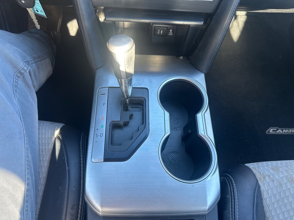 2014 Toyota Camry Image 19