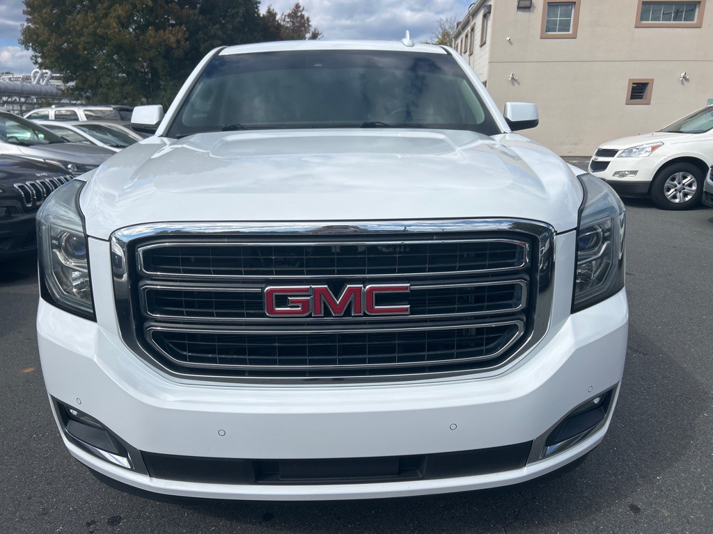 2017 GMC Yukon Image 2