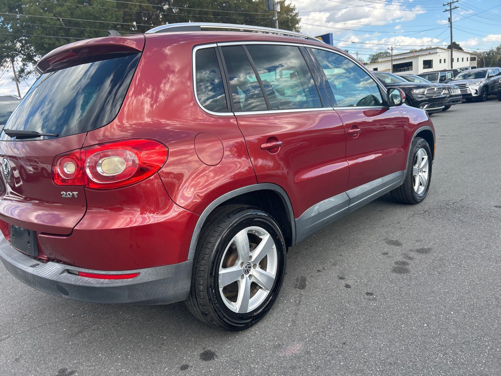 2010 Volkswagen Tiguan Image 5