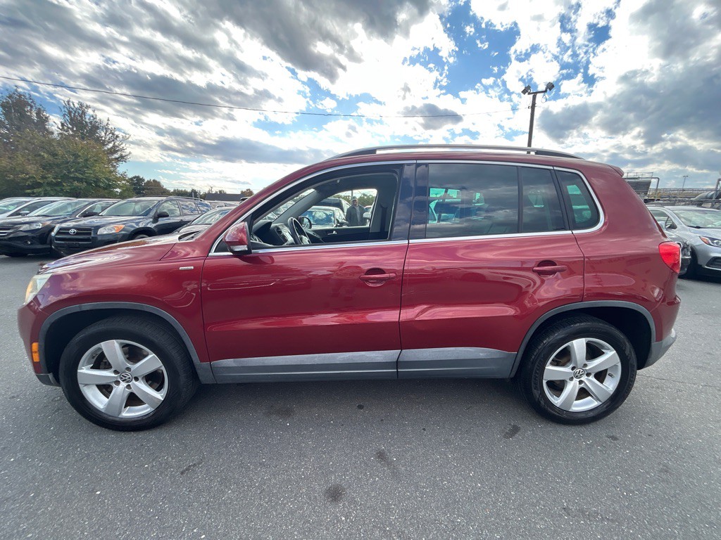 2010 Volkswagen Tiguan Image 8