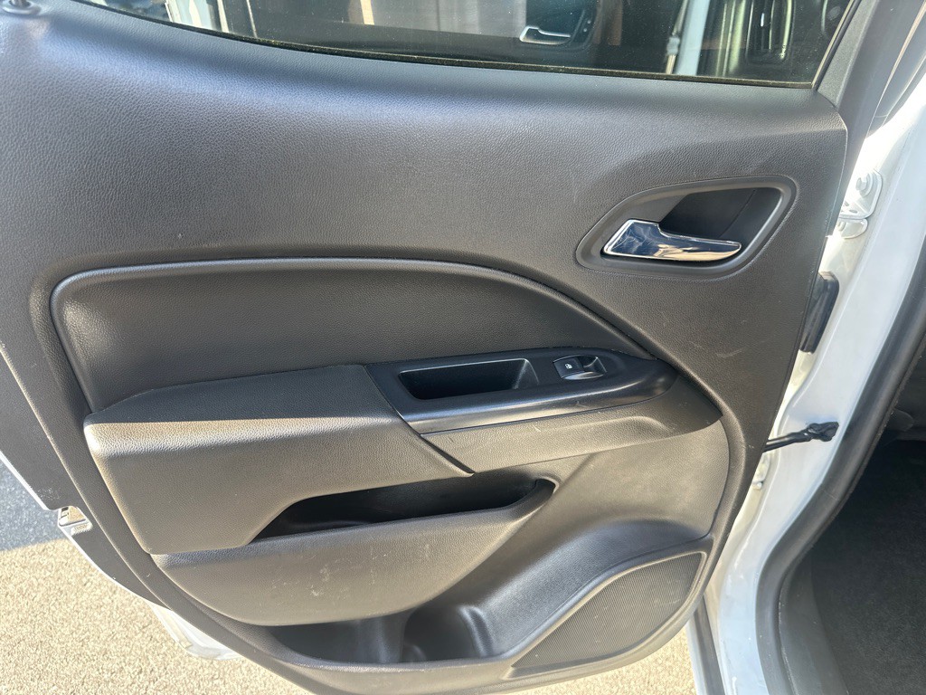 2016 Chevrolet Colorado Image 12