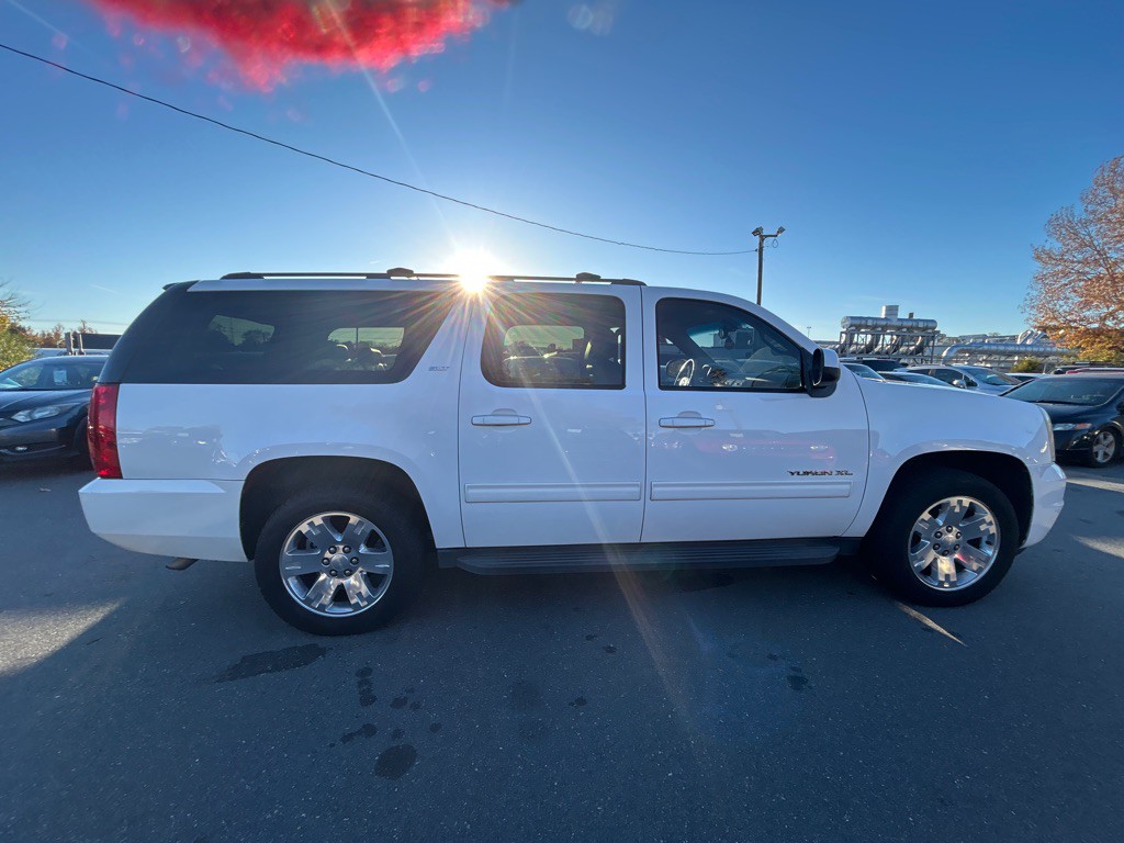 2011 GMC Yukon Image 4