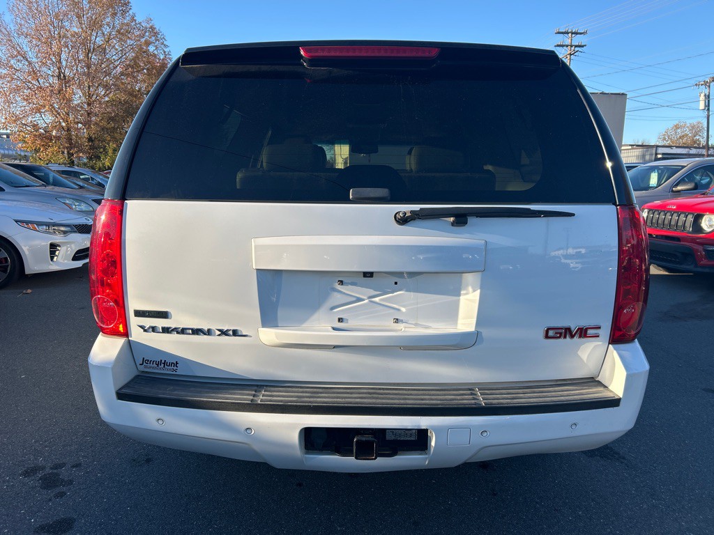 2011 GMC Yukon Image 6