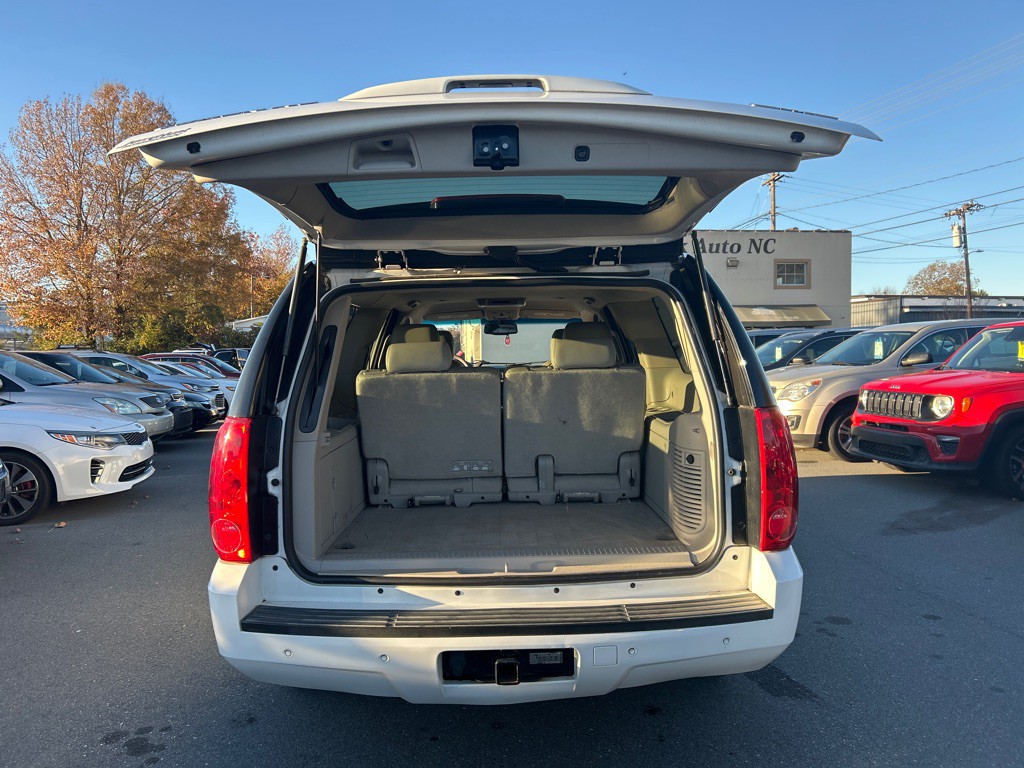 2011 GMC Yukon Image 9