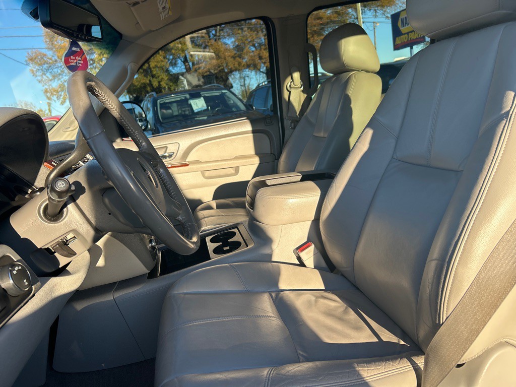 2011 GMC Yukon Image 12