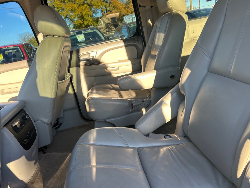 2011 GMC Yukon Image 13