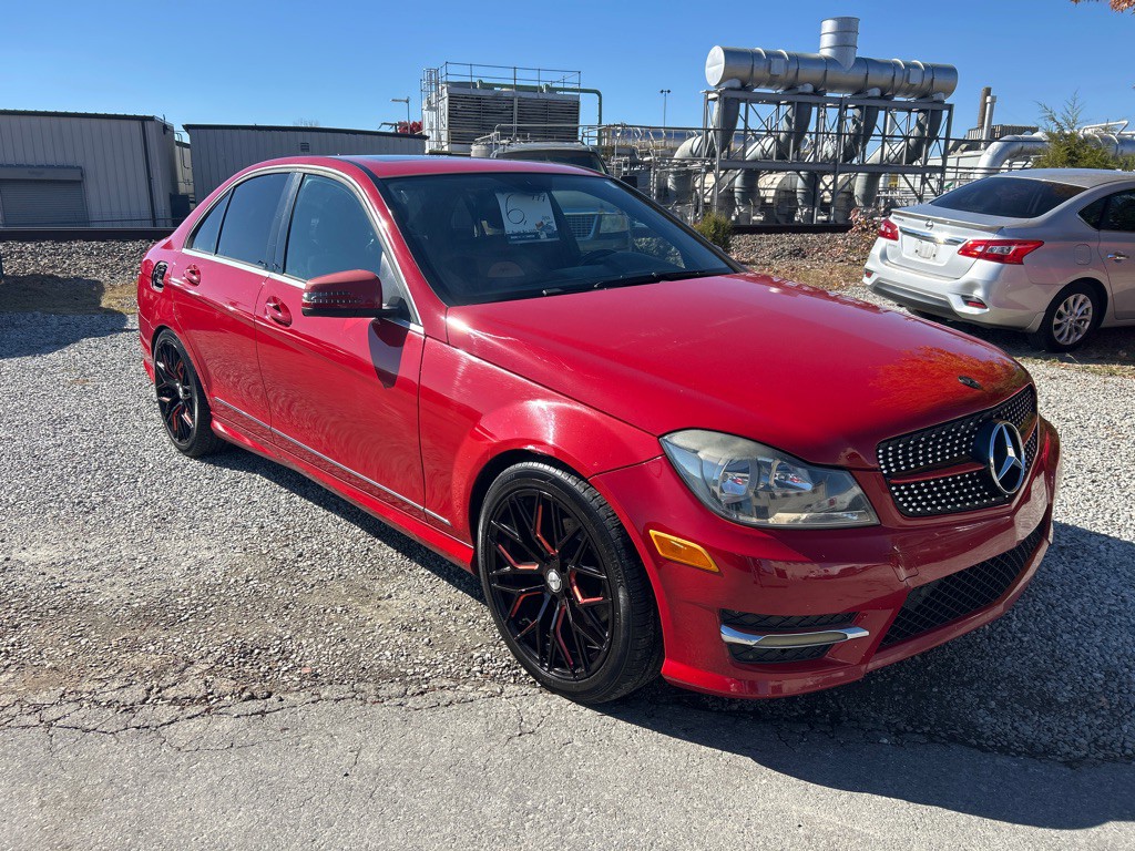 2014 Mercedes-Benz C-Class Image 3