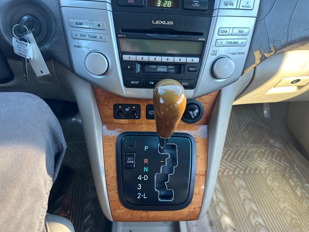 2007 Lexus RX Image 18