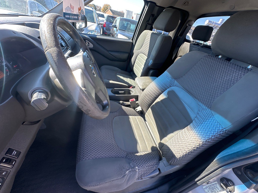 2008 Nissan Frontier Image 13