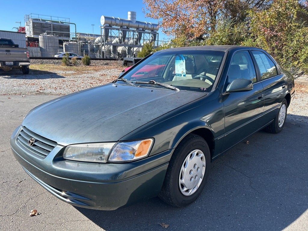 1997 Toyota Camry Image 1