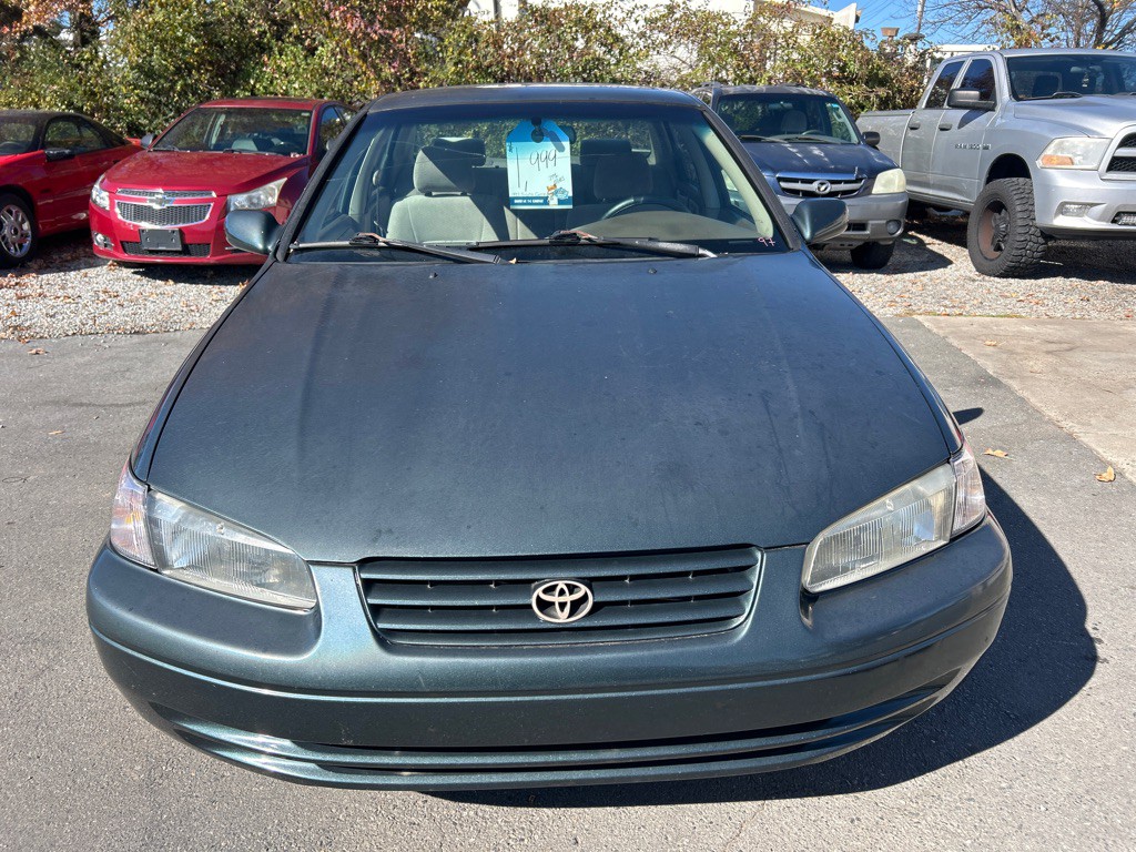1997 Toyota Camry Image 2