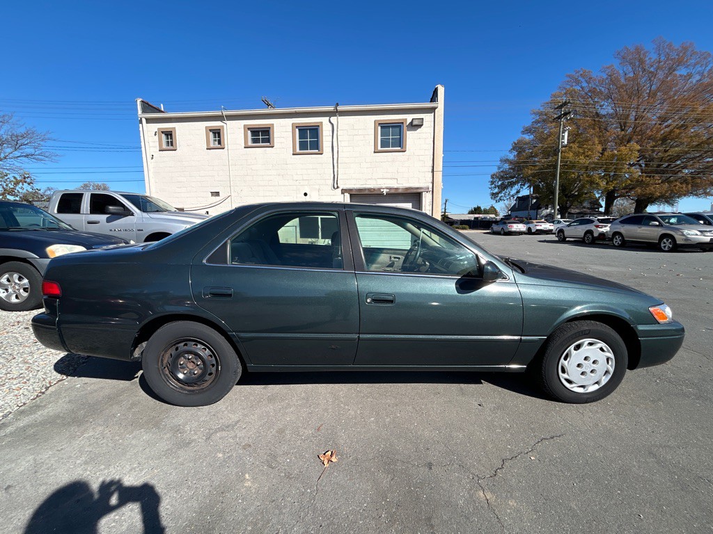 1997 Toyota Camry Image 4