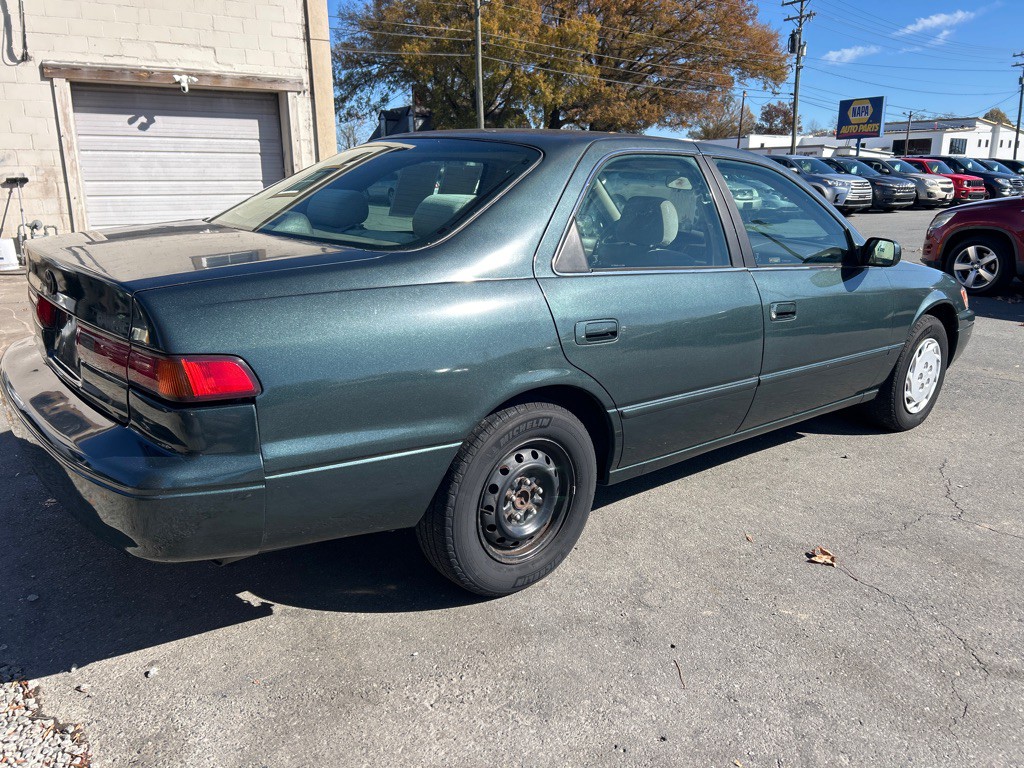 1997 Toyota Camry Image 5