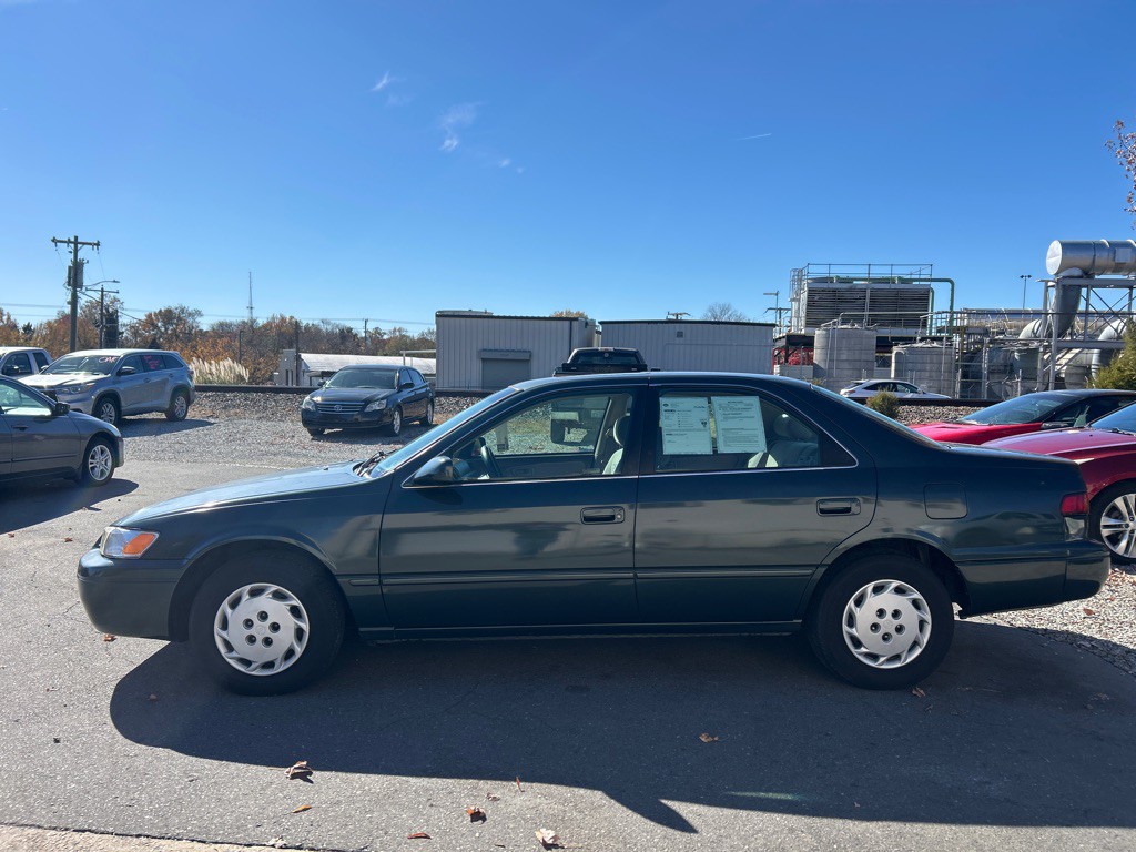 1997 Toyota Camry Image 8