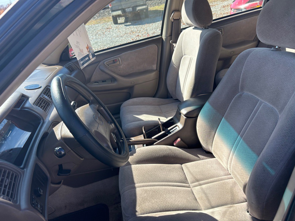 1997 Toyota Camry Image 10