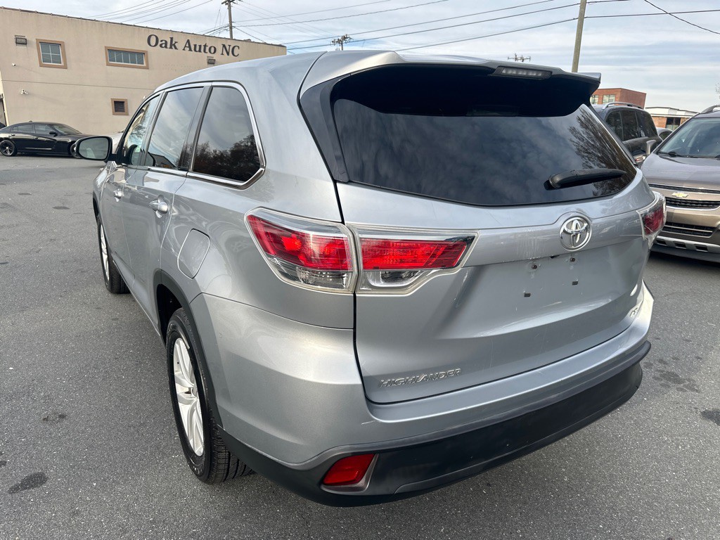 2015 Toyota Highlander Image 3
