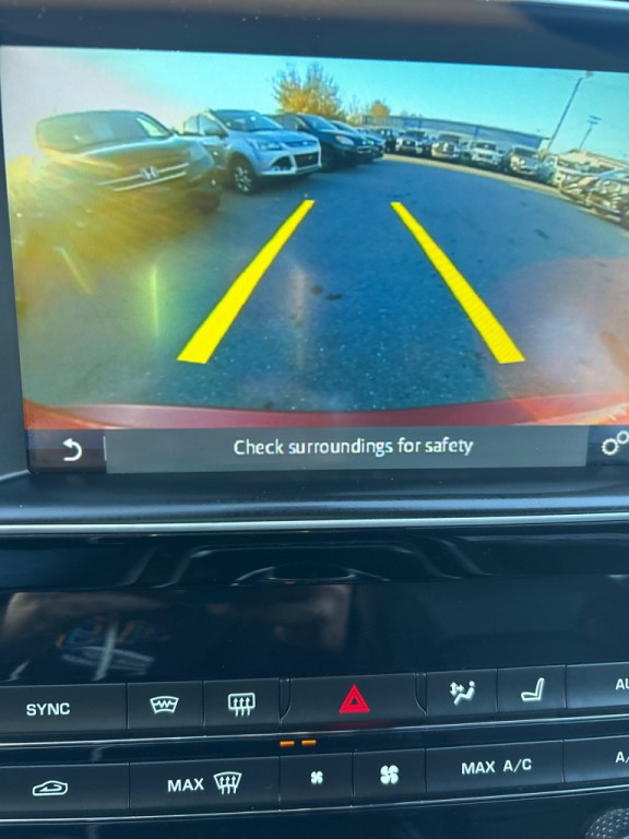 2017 Jaguar XE Image 17