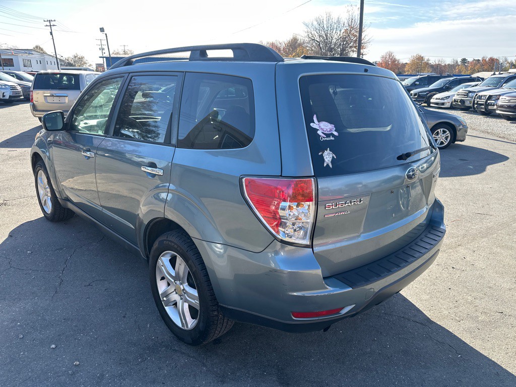 2010 Subaru Forester Image 3