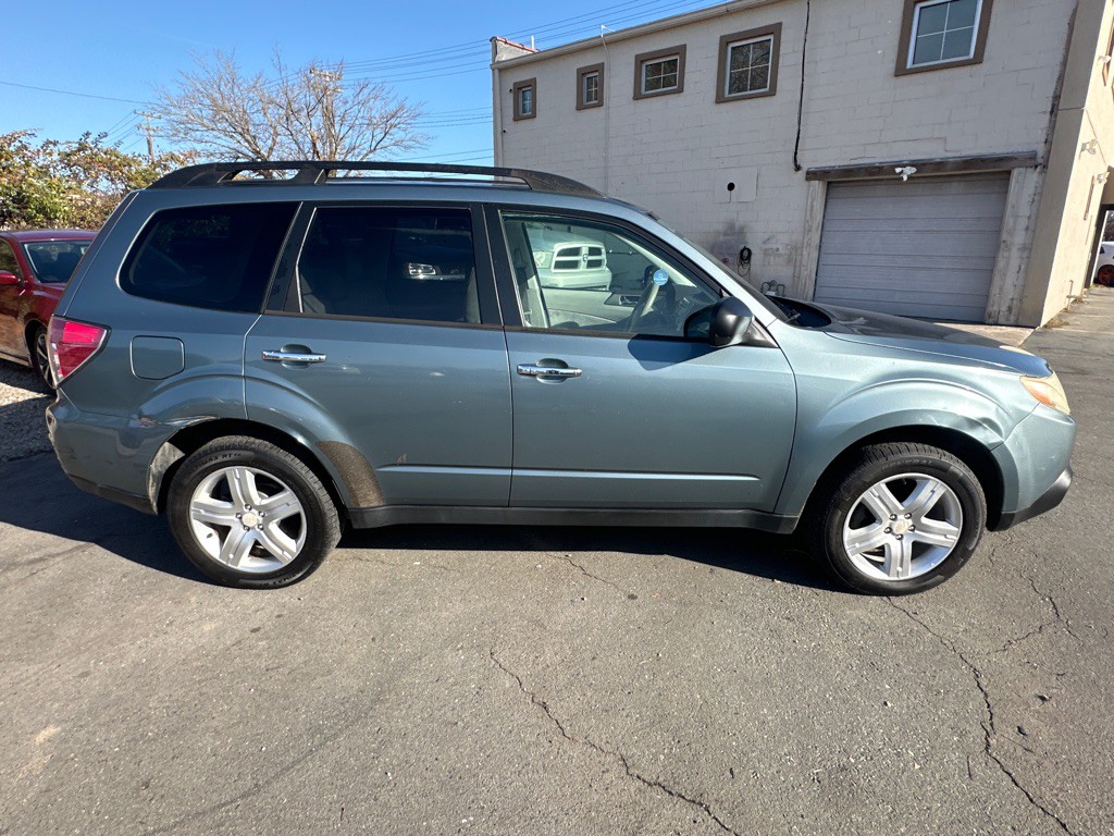 2010 Subaru Forester Image 6