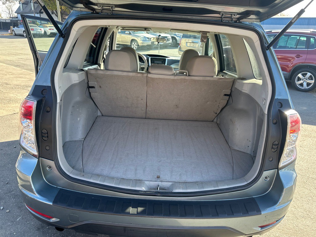 2010 Subaru Forester Image 15