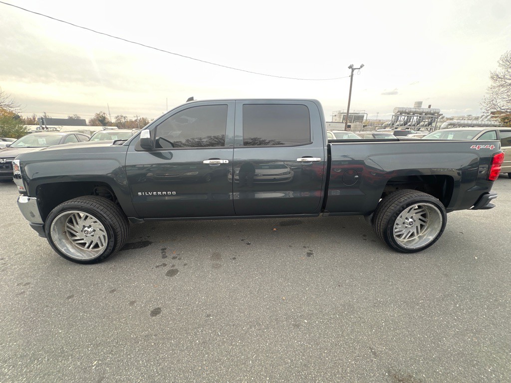 2017 Chevrolet Silverado 1500 Image 2
